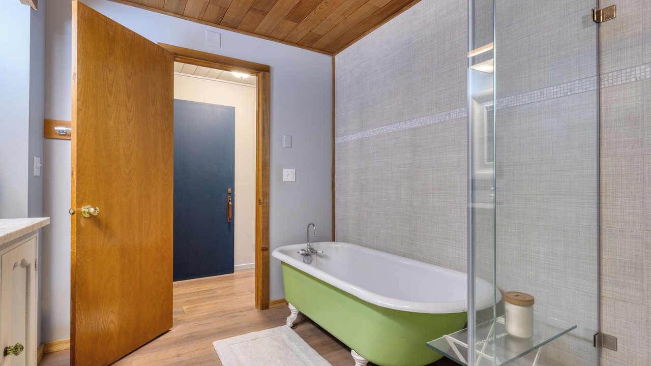 Photo of Bathroom in Neahkahnie Beach