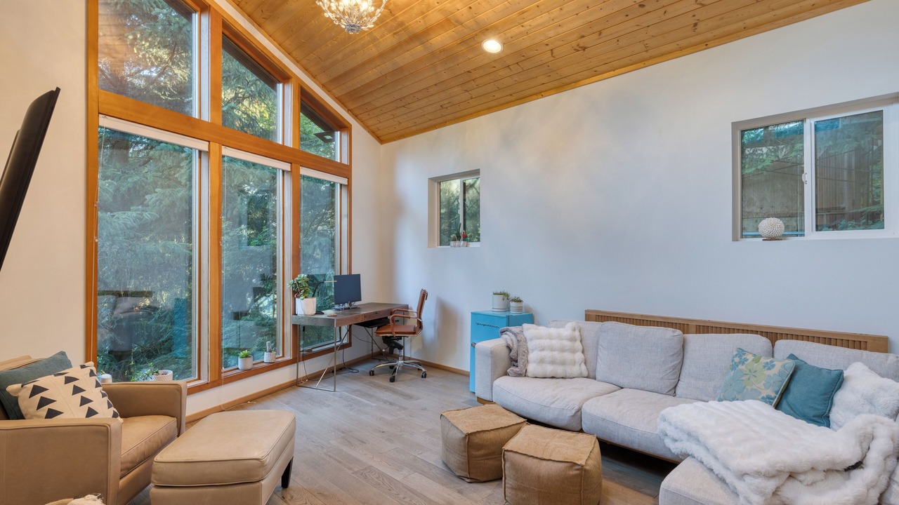 Photo of Bedroom in Neahkahnie Beach