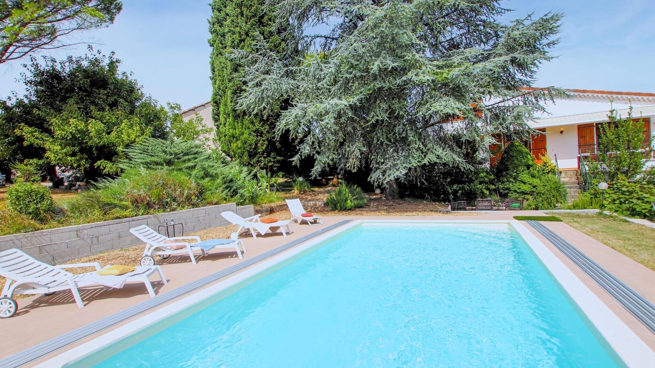 Photo of Outdoor in Saint-Sernin
