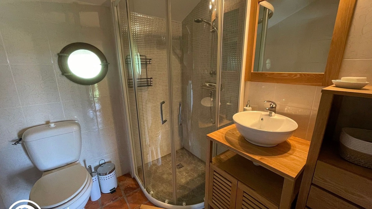 Photo of Bathroom in Beauvoir-sur-Mer