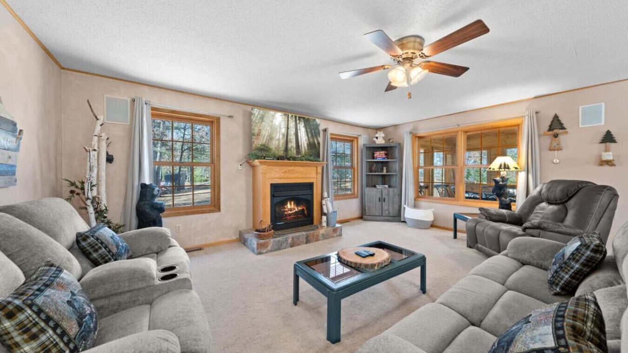 Photo of Livingroom in Markville