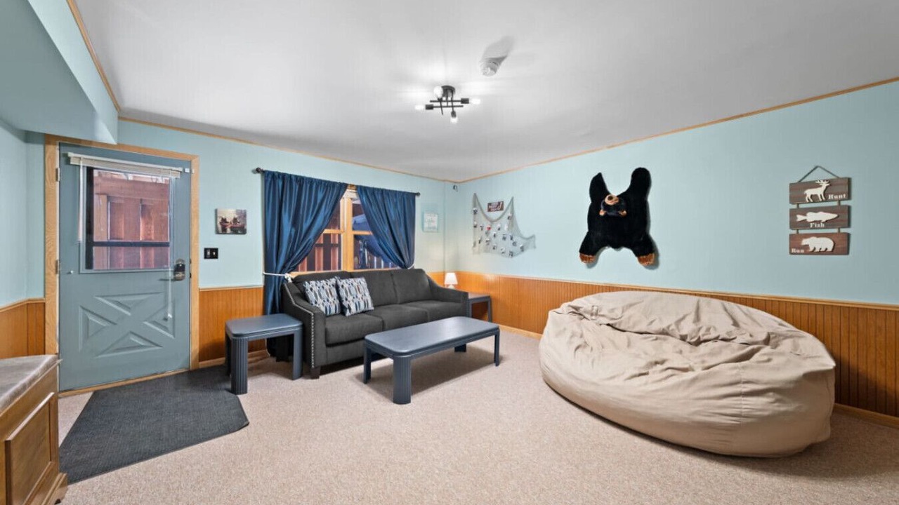 Photo of Livingroom in Markville