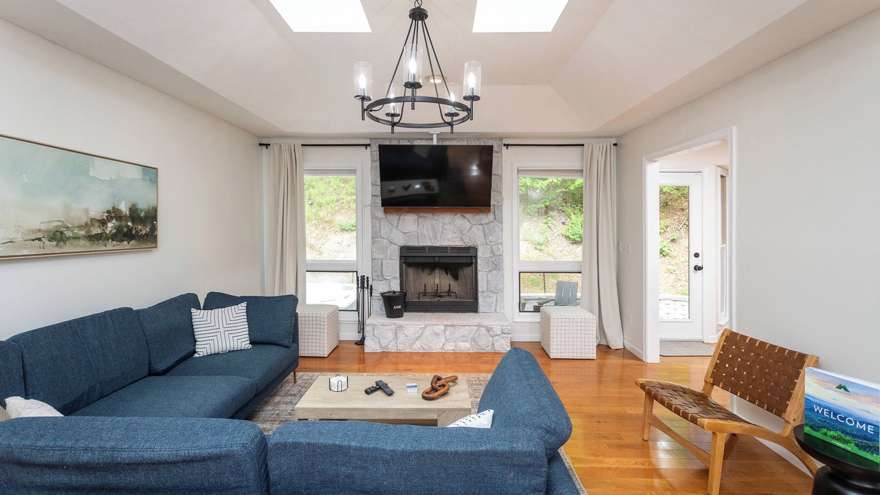Photo of Livingroom in McGaheysville