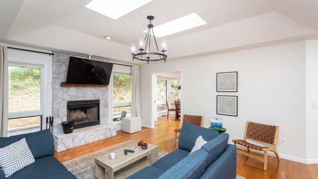 Photo of Livingroom in McGaheysville