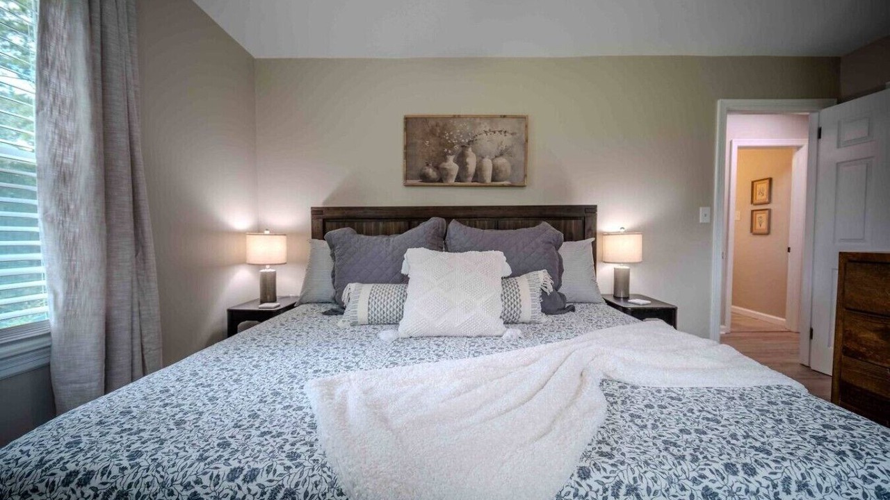 Photo of Bedroom in Acworth
