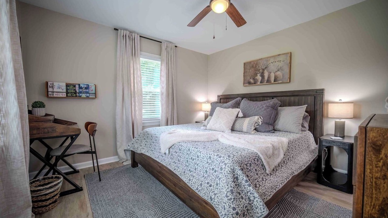 Photo of Bedroom in Acworth