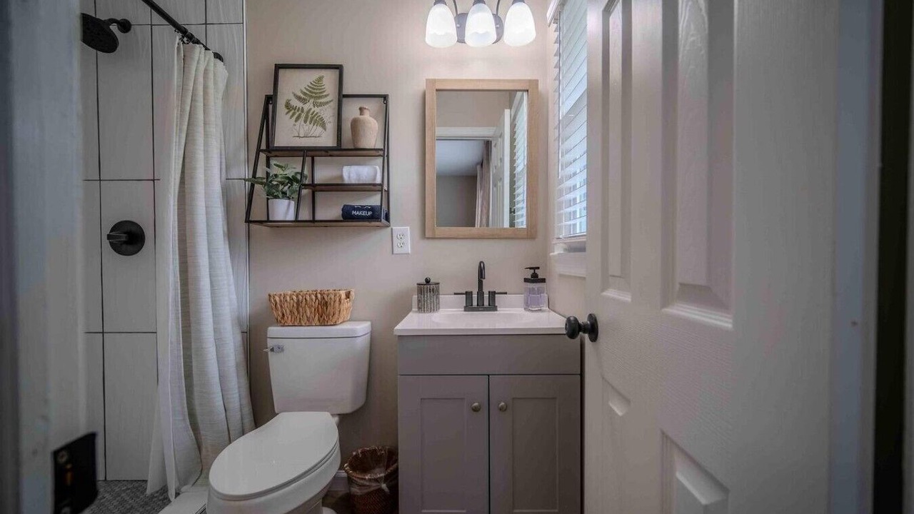 Photo of Bathroom in Acworth