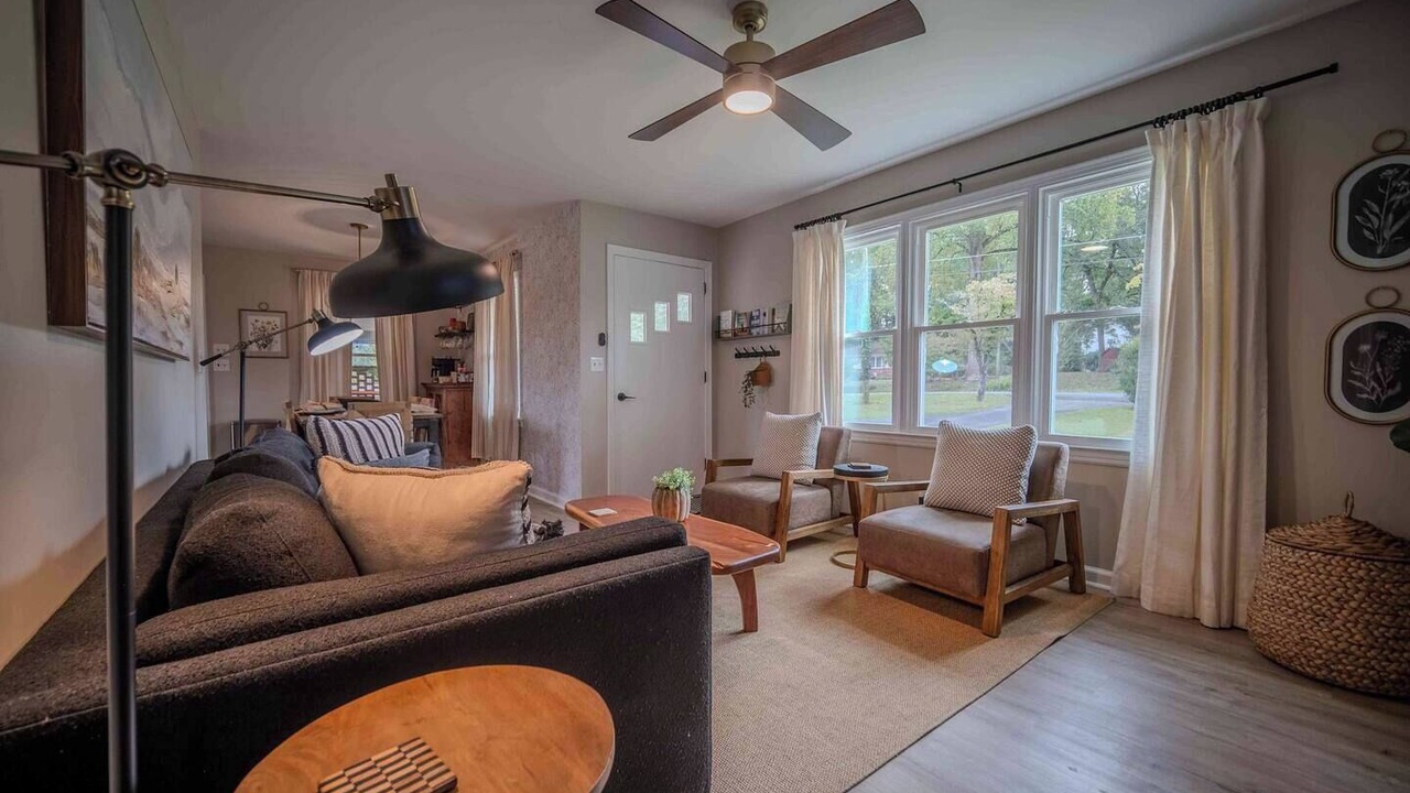 Photo of Livingroom in Acworth