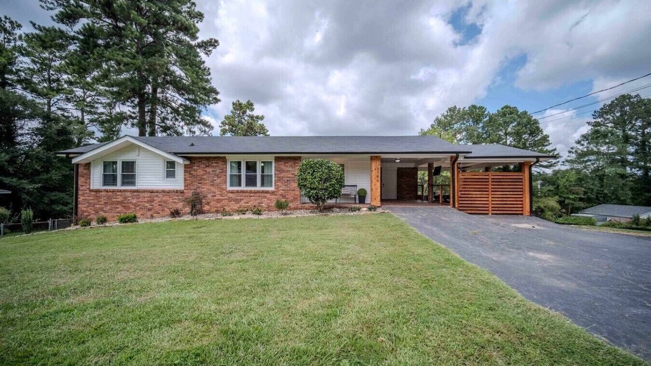 Photo of Outdoor in Acworth