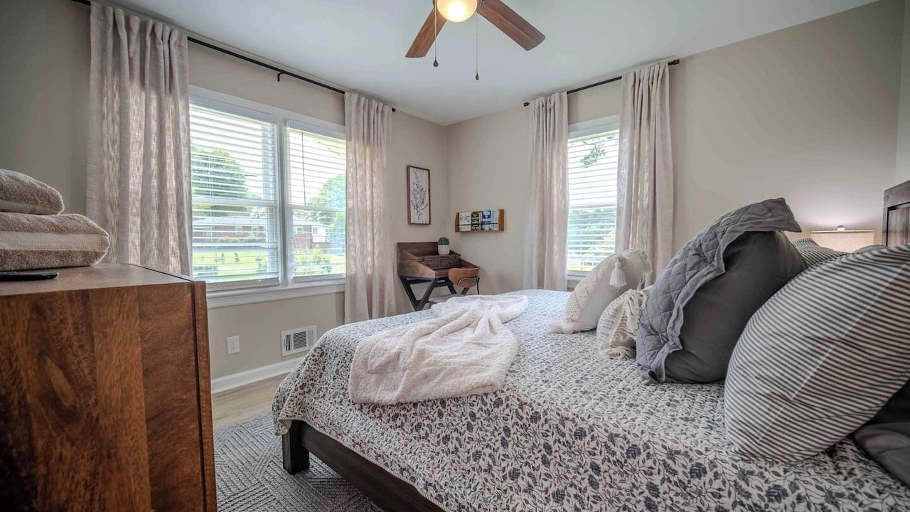 Photo of Bedroom in Acworth