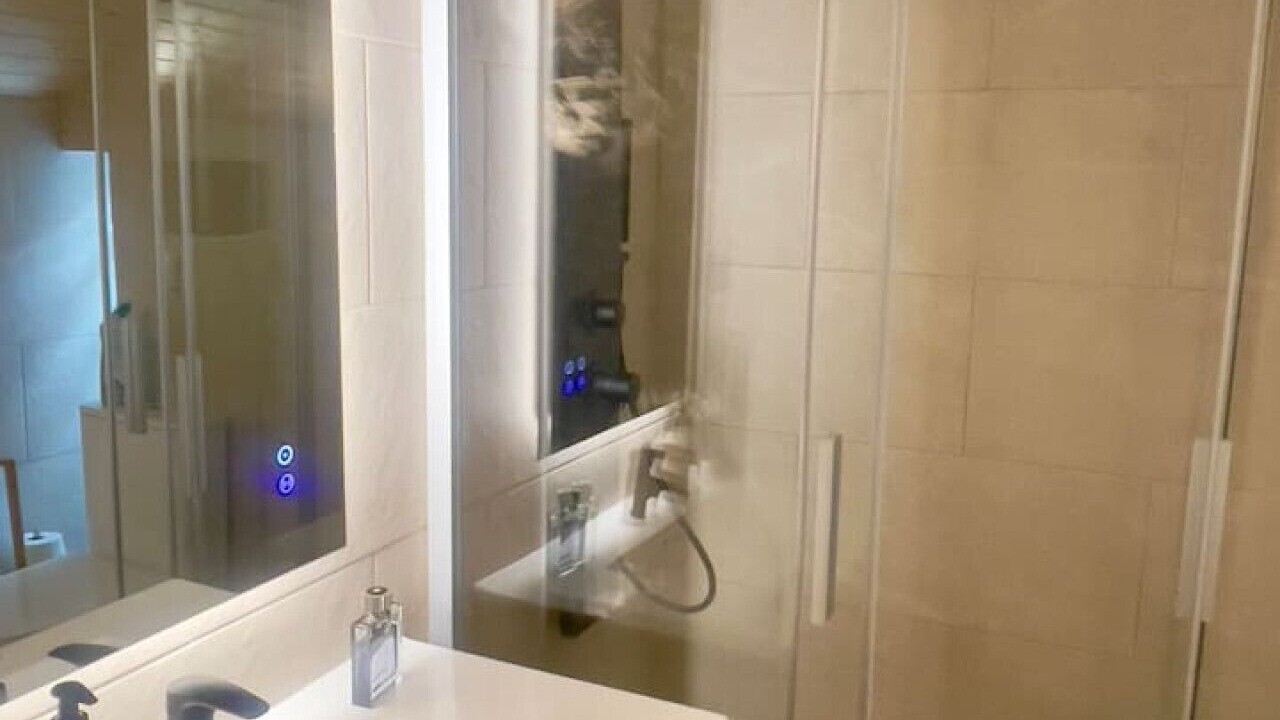 Photo of Bathroom in Err