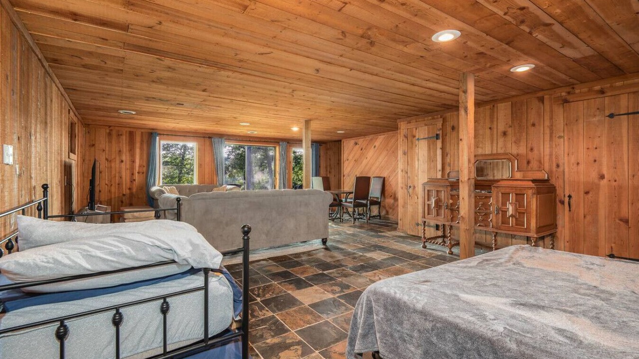 Photo of Bedroom in Roxboro