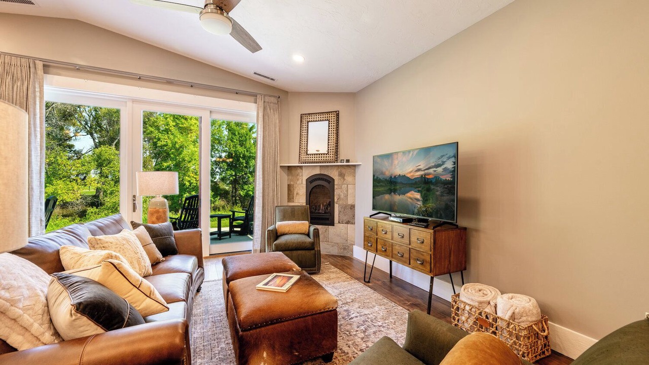 Photo of Livingroom in Sheridan