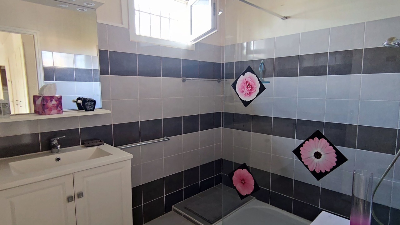 Photo of Bathroom in La Peyrade