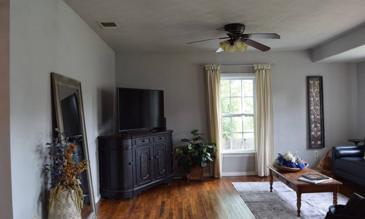 Photo of Livingroom in Waxahachie