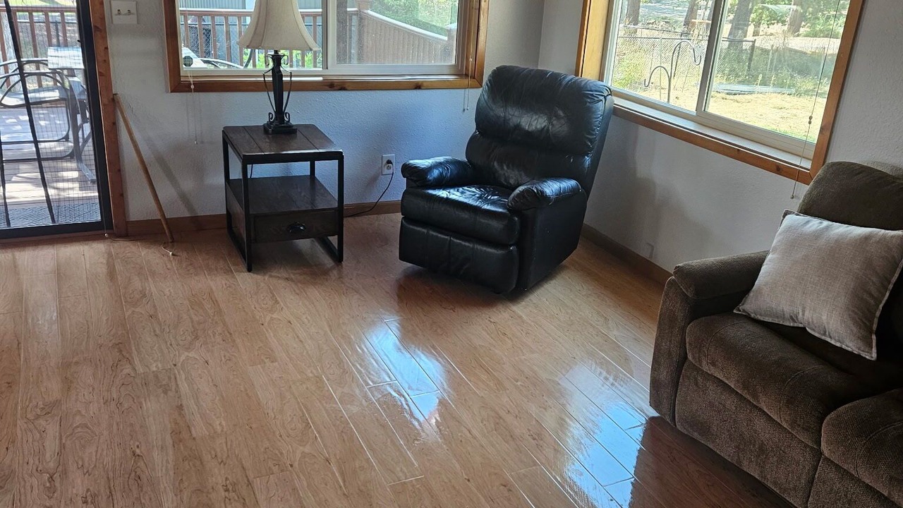 Photo of Livingroom in Pine Hollow