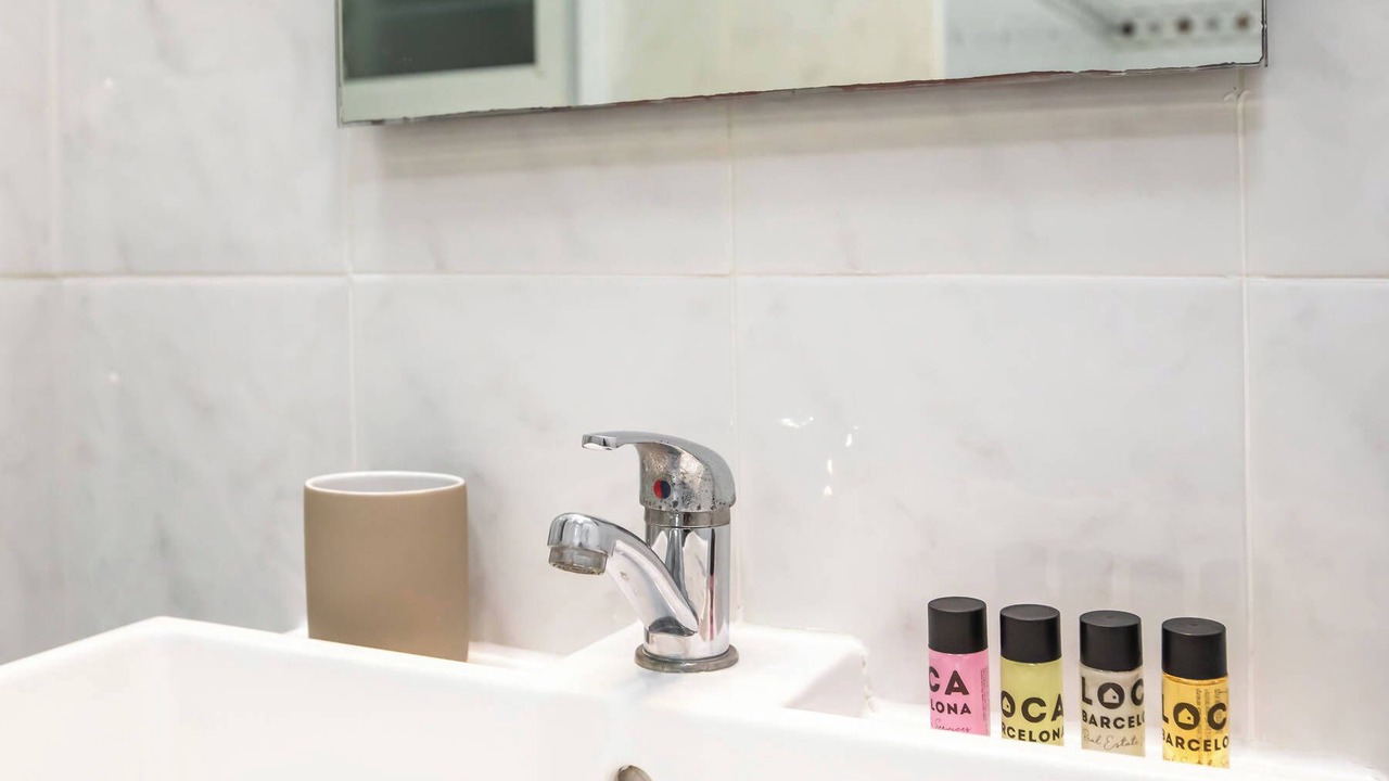 Photo of Bathroom in el Camp d'en Grassot i Gracia Nova