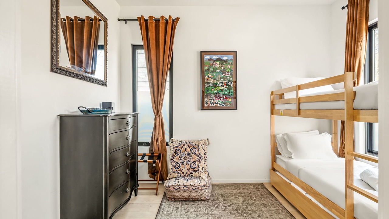 Photo of Bedroom in Brentwood