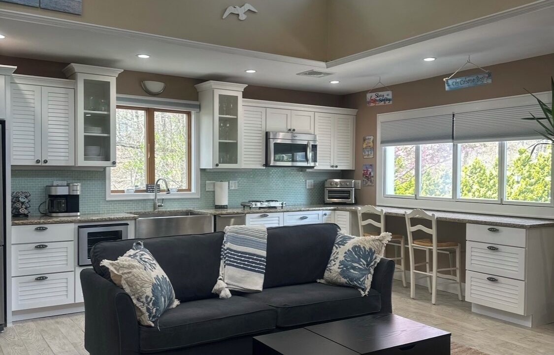 Photo of Livingroom in Wading River