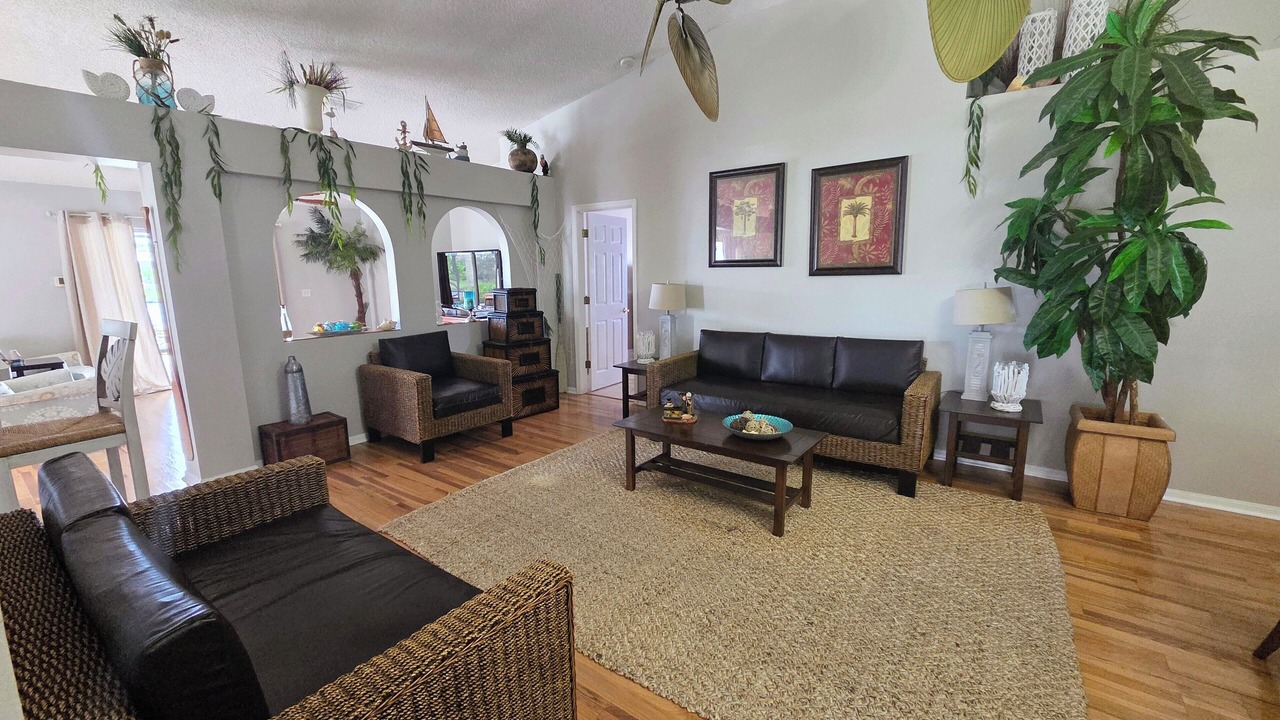 Photo of Livingroom in Tropic