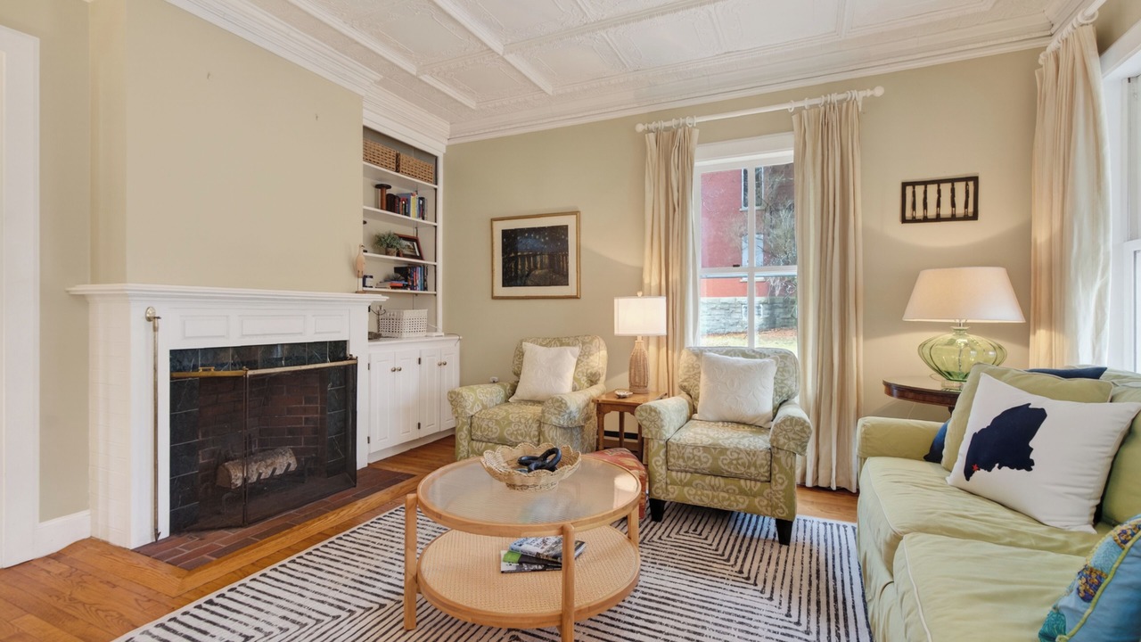 Photo of Livingroom in Portland
