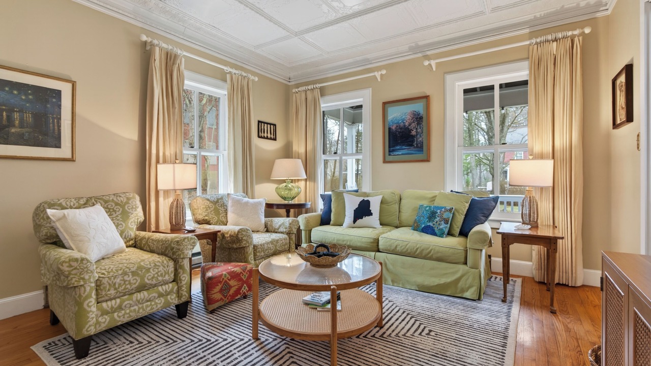 Photo of Livingroom in Portland