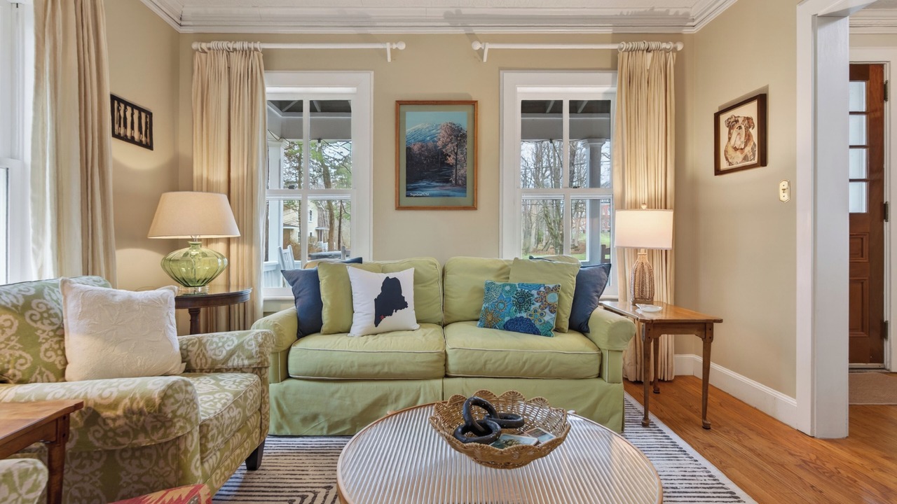 Photo of Livingroom in Portland