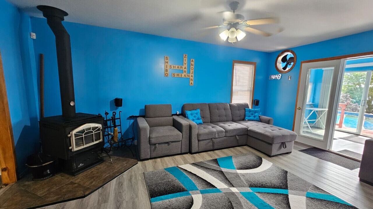 Photo of Livingroom in Greater Napanee