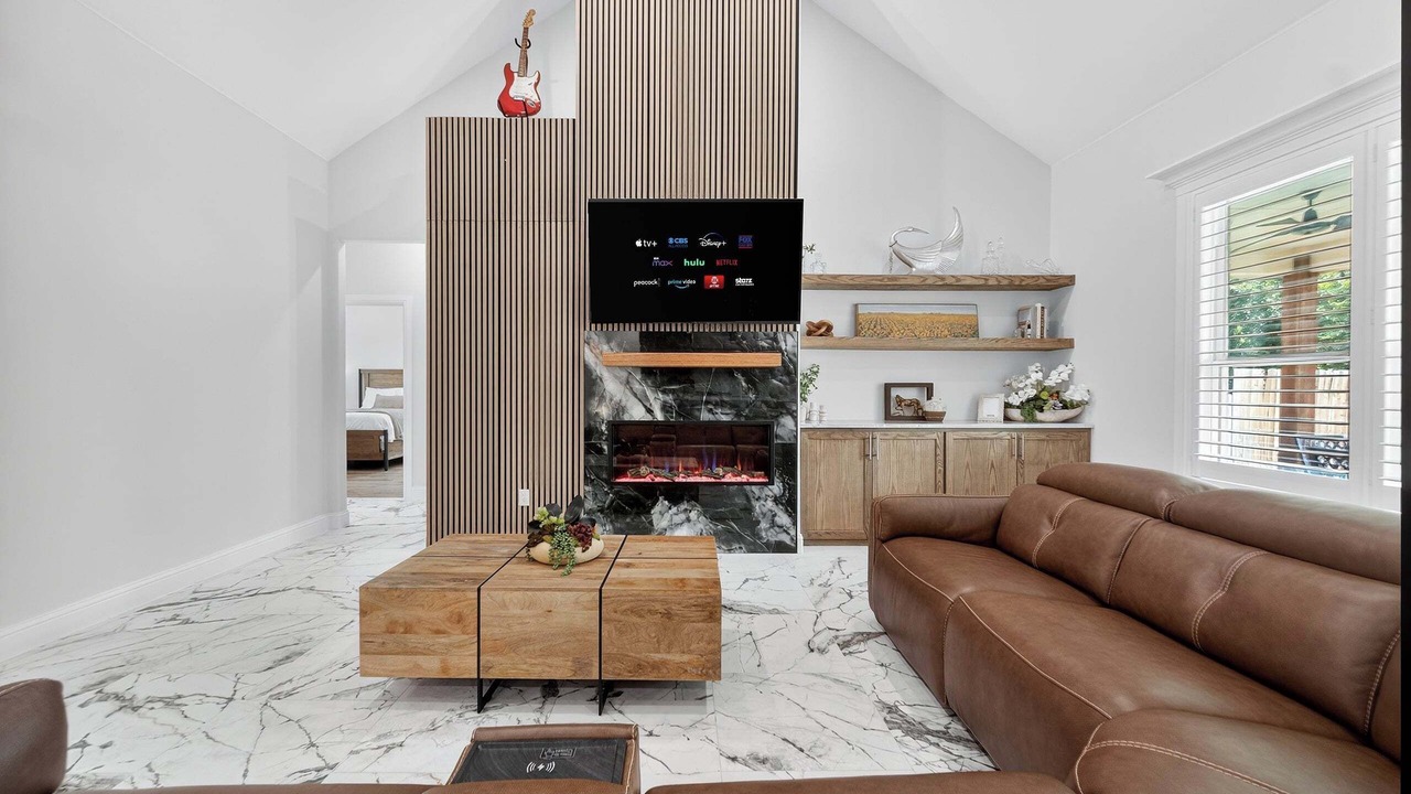 Photo of Livingroom in Central Arlington