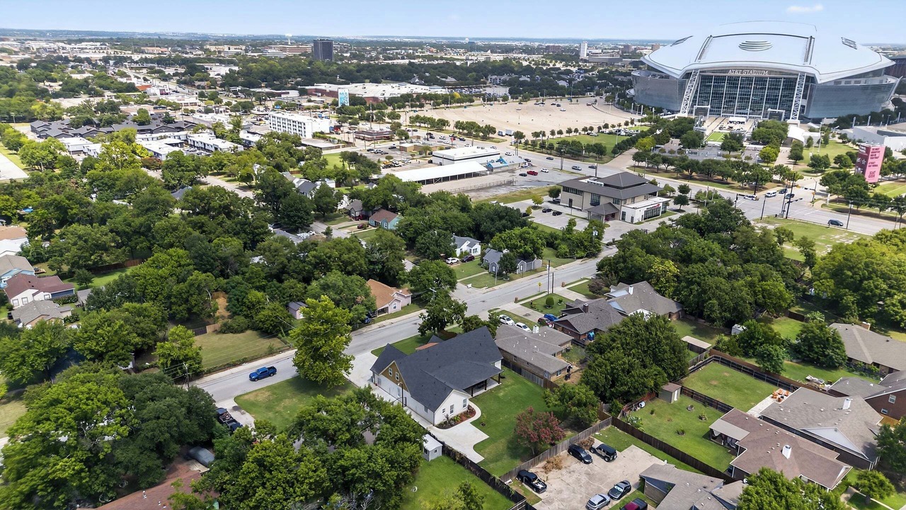 Photo of Outdoor in Central Arlington