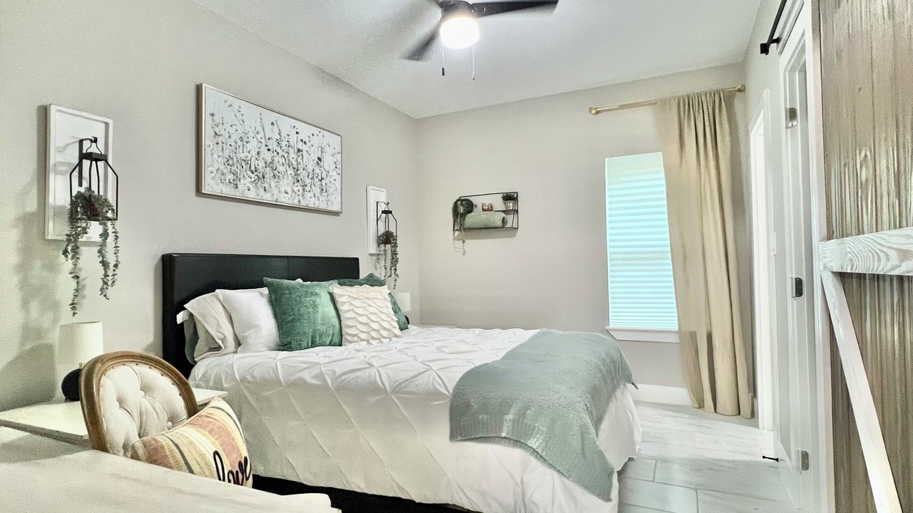 Photo of Bedroom in Montgomery