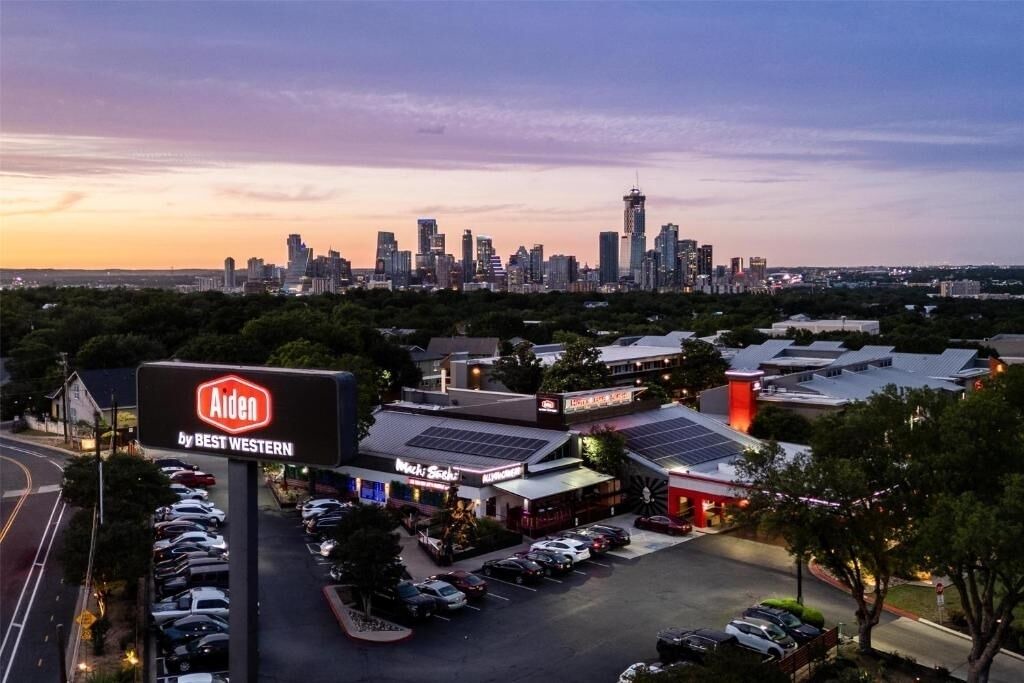 Photo of Outdoor in Greater South River City