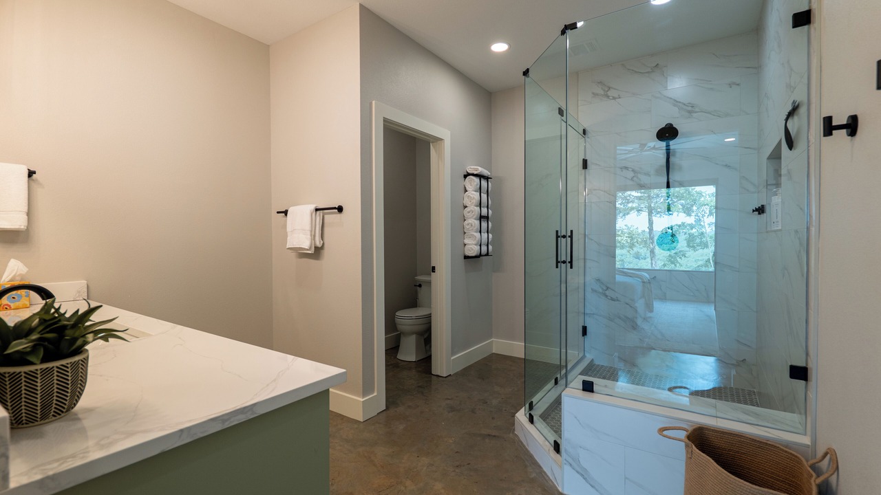 Photo of Bathroom in Bull Shoals
