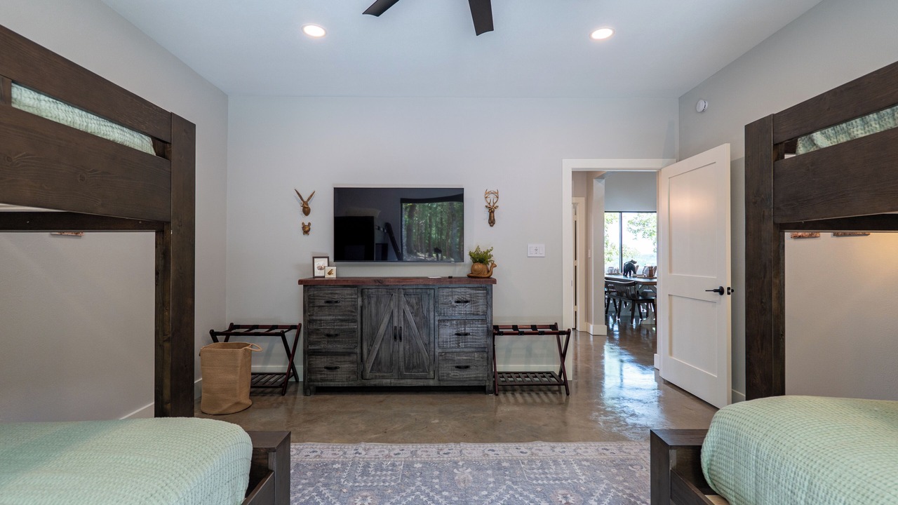 Photo of Bedroom in Bull Shoals