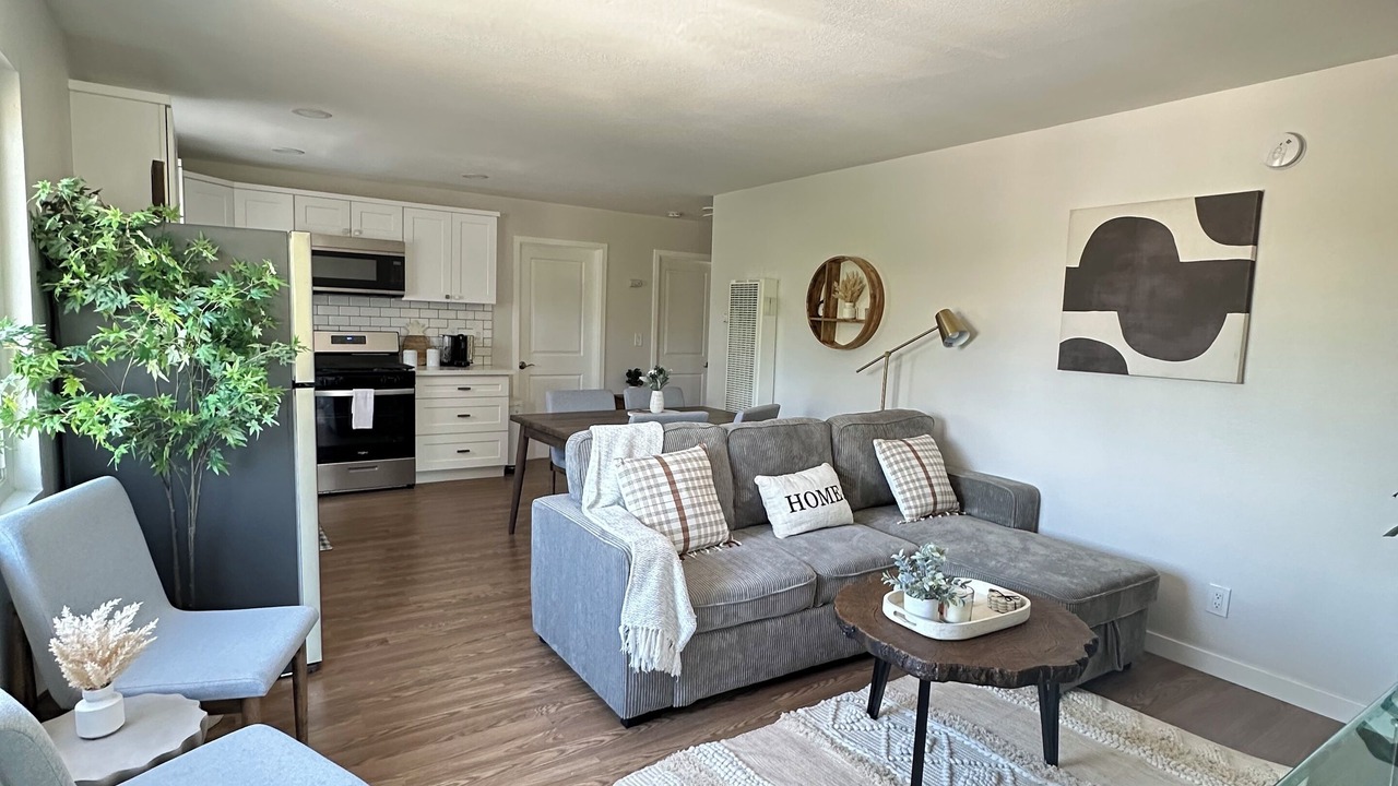 Photo of Livingroom in Los Angeles