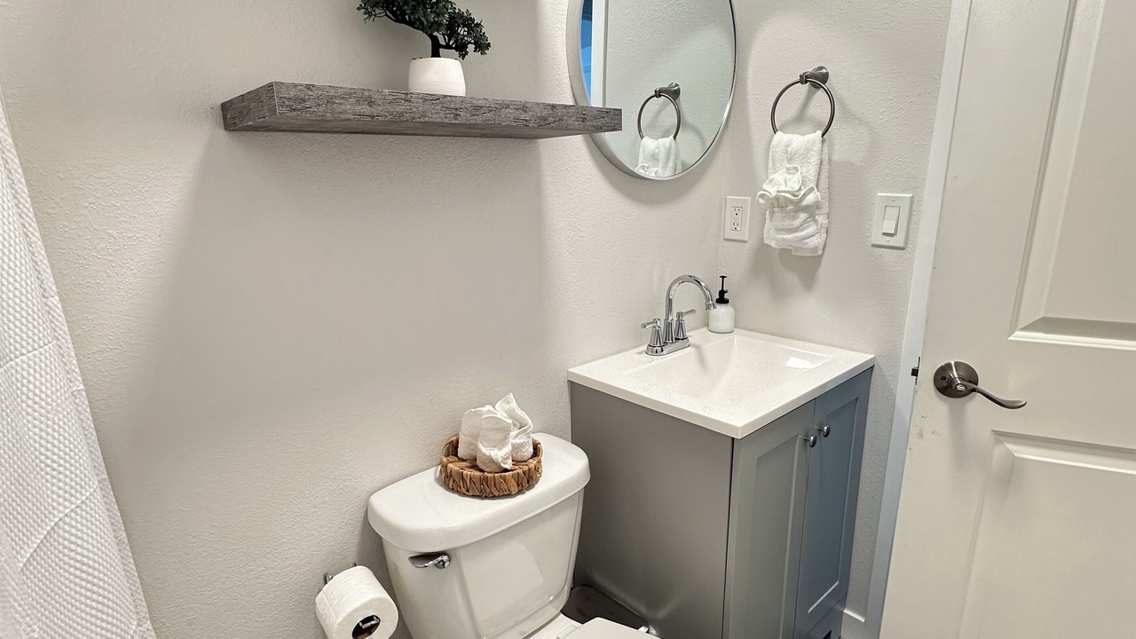 Photo of Bathroom in Los Angeles