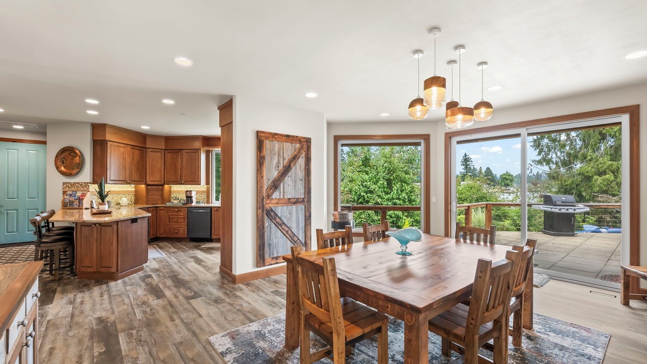 Photo of Others in Black Diamond