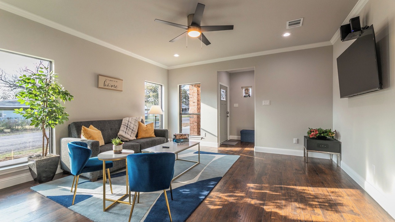 Photo of Livingroom in Cedar Crest