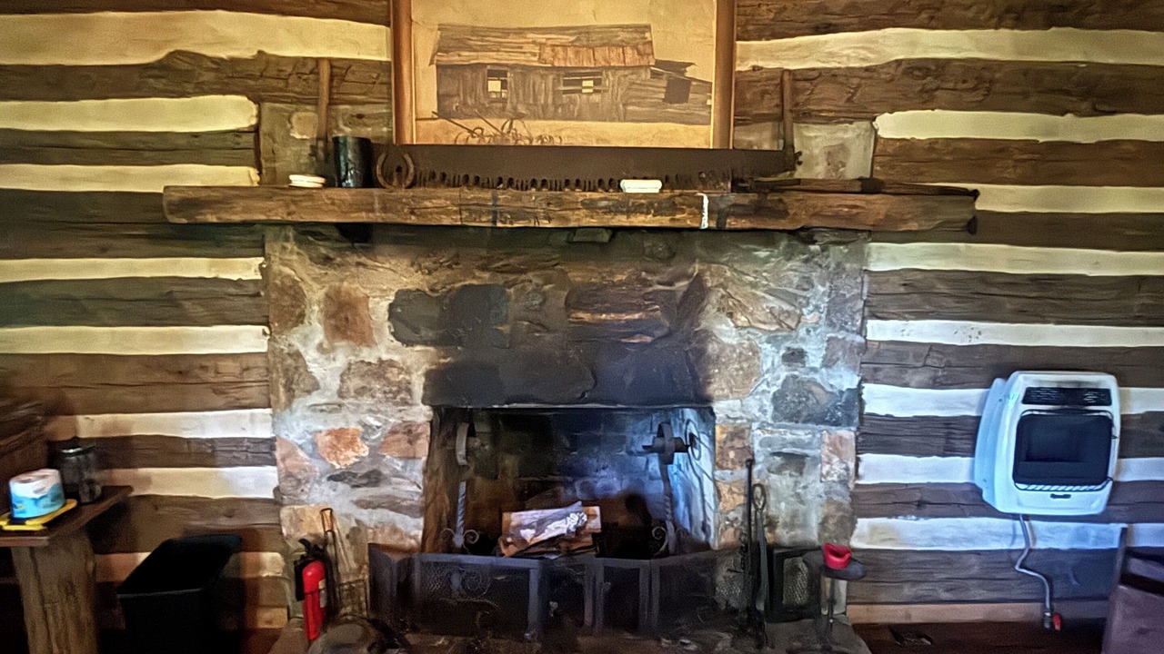 Photo of Livingroom in Piney Mountain