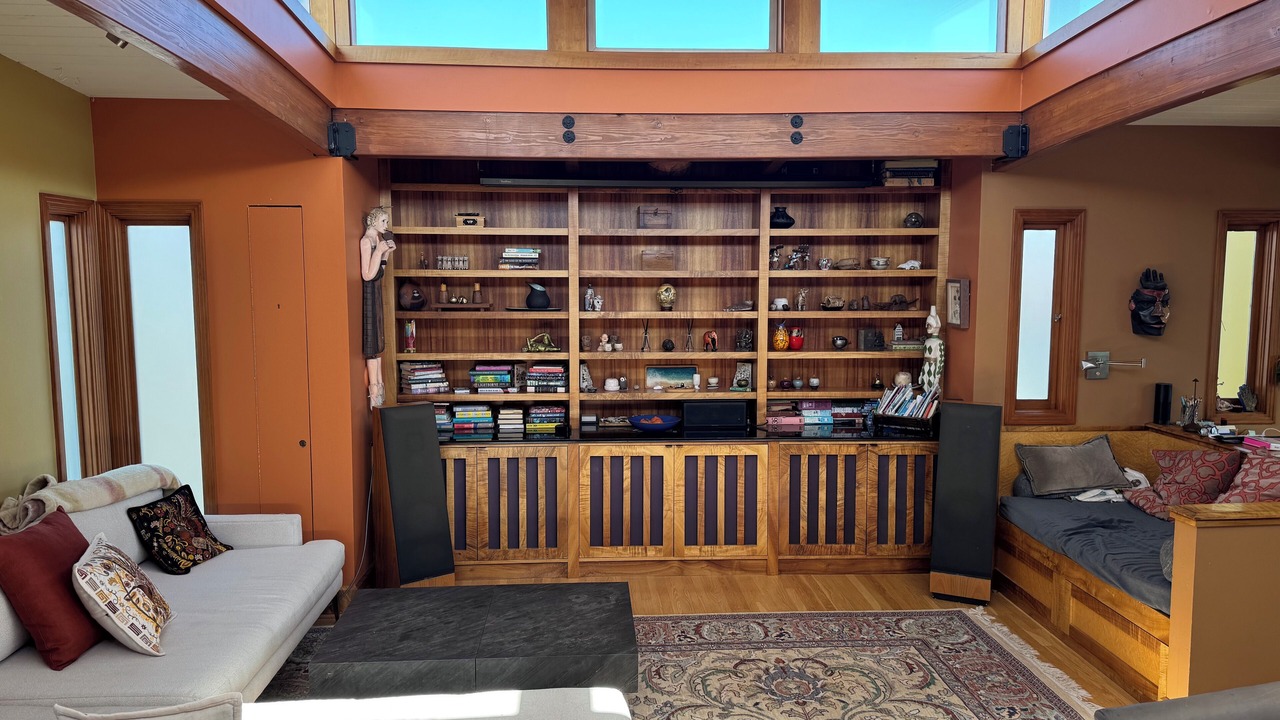 Photo of Livingroom in Marin City