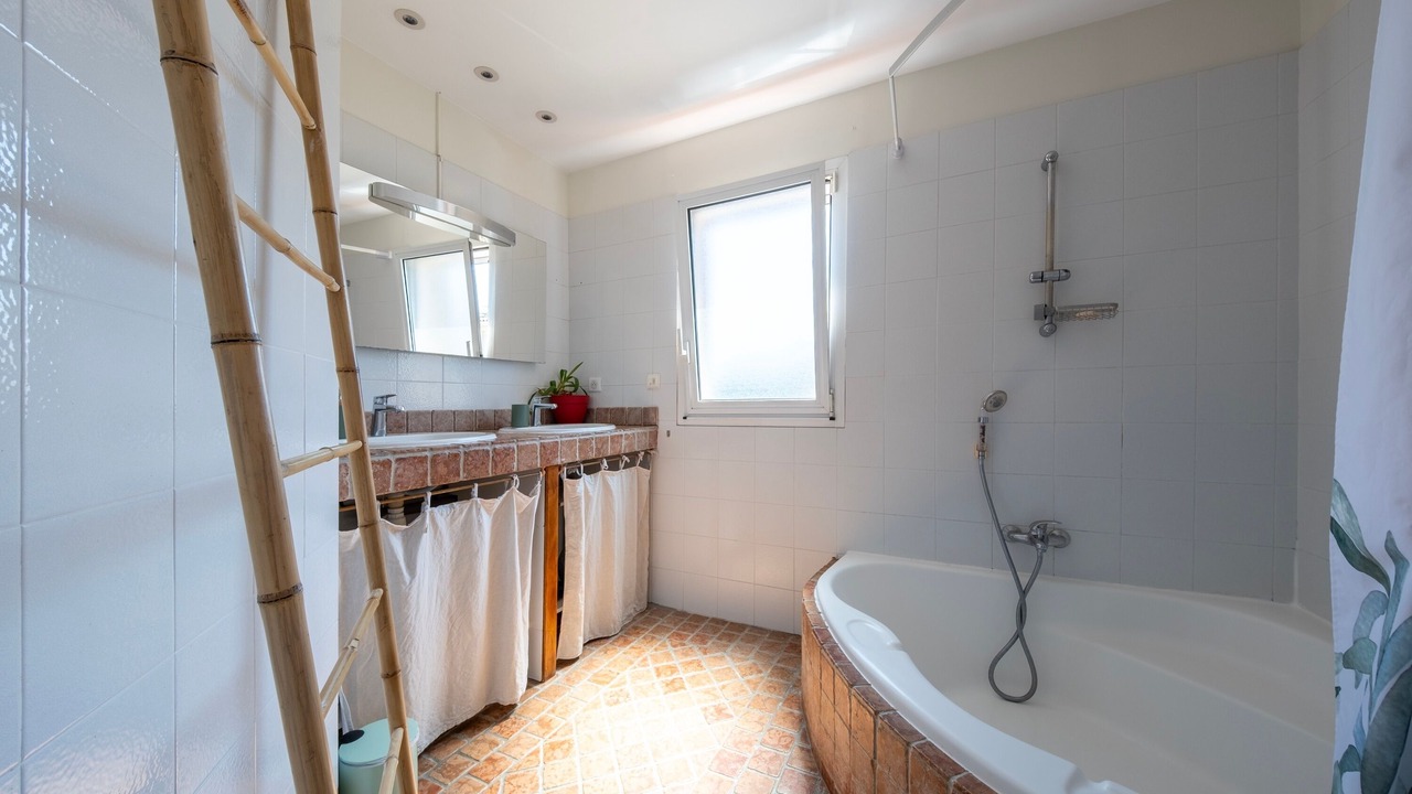 Photo of Bathroom in Barriere de Paris