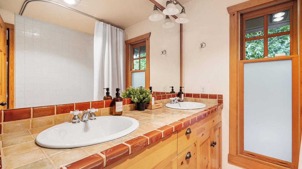 Photo of Bathroom in Eastgate