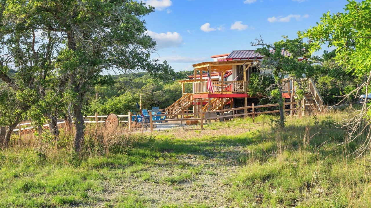Photo of Others in Blanco