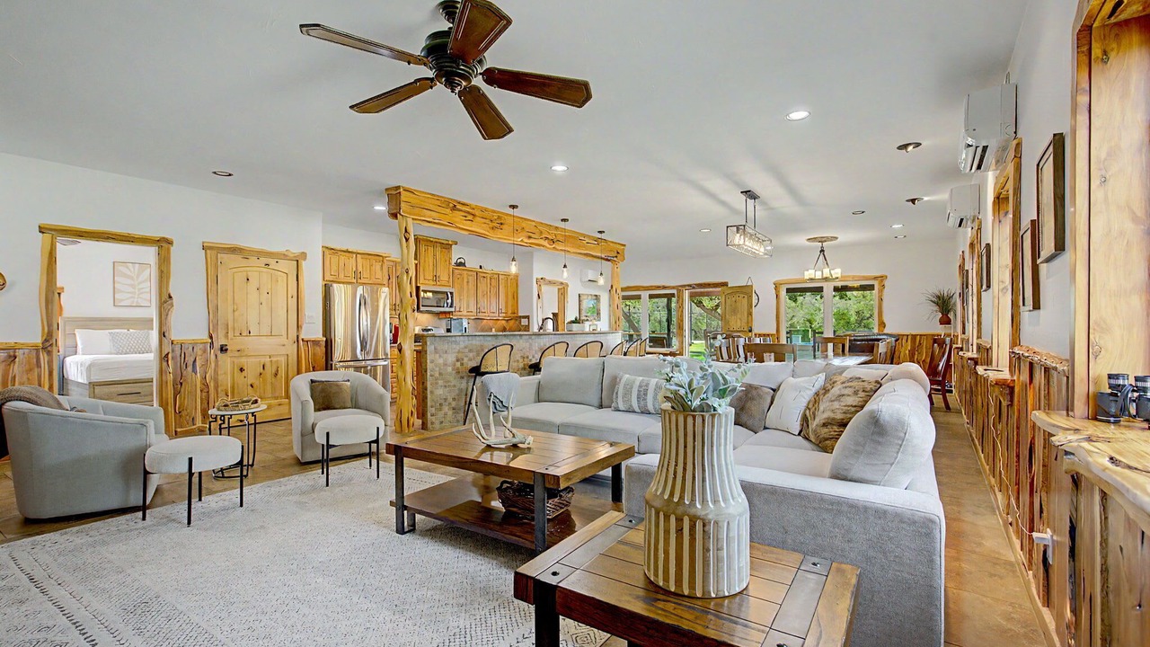 Photo of Livingroom in Johnson City