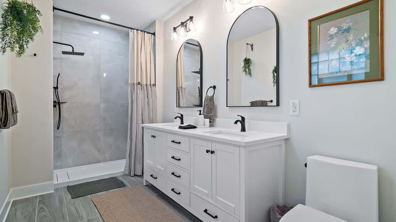 Photo of Bathroom in Kamm's Corners