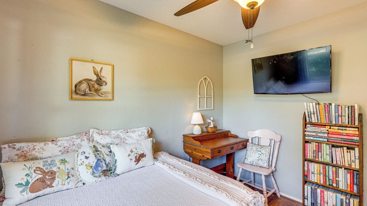 Photo of Bedroom in Valley Mills