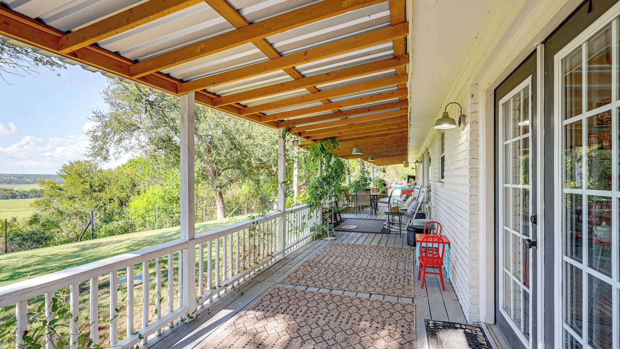Photo of Patio Balcony in Valley Mills