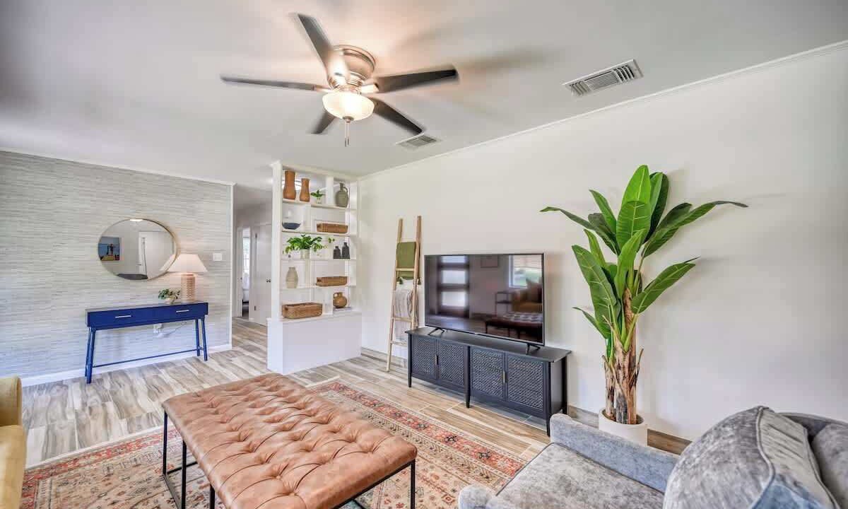 Photo of Livingroom in Seguin
