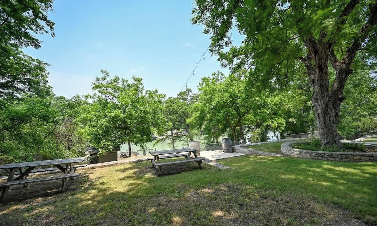 Photo of Others in Seguin