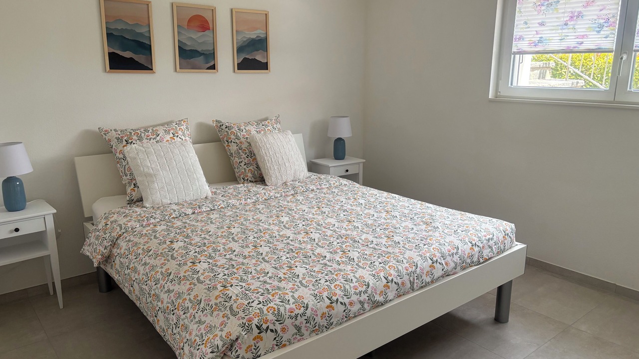 Photo of Bedroom in Cully
